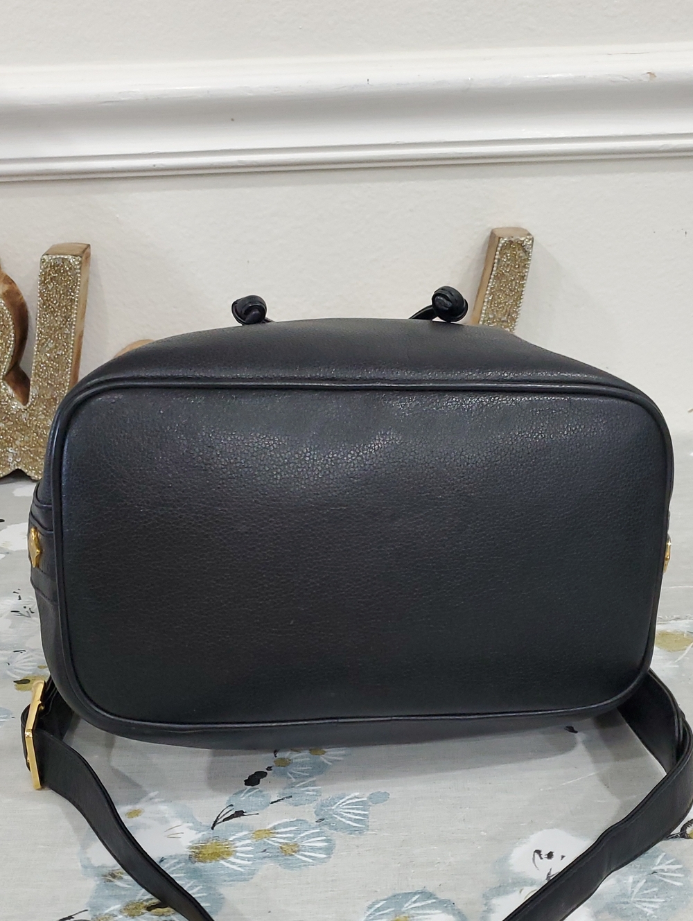 MCM Heritage Black Pebbled Leather Drawstring Bucket Bag - Picture 12 of 16